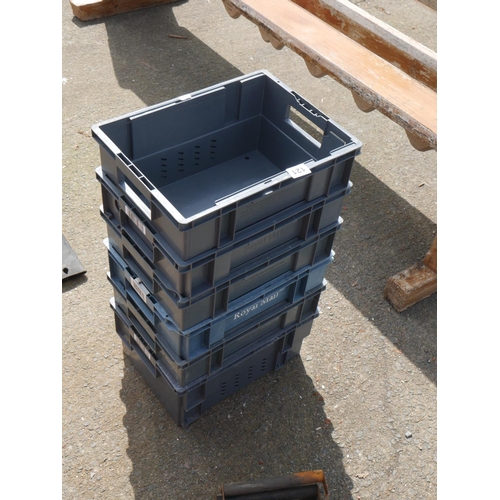 121 - STORAGE BOXES