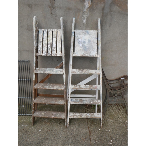 182 - 2 STEP LADDERS