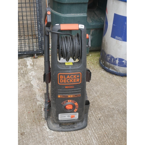 24 - BLACK & DECKER POWER WASHER - WORKING