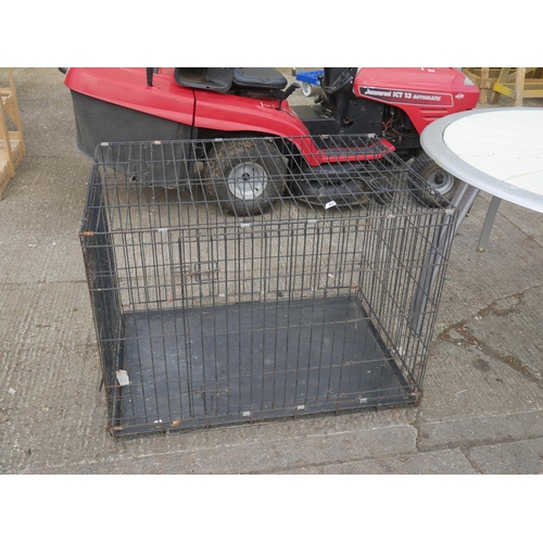 40 - LARGE DOG CAGE