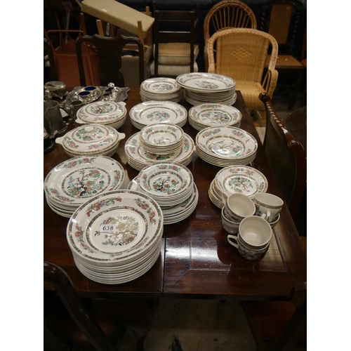 638 - LARGE LOT OF DINNERWARE