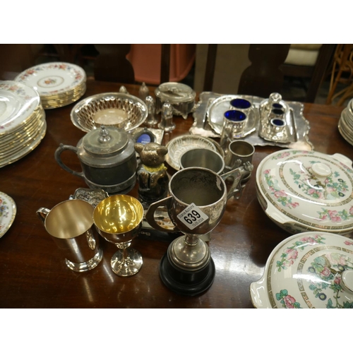 639 - LOT OF SILVER PLATE