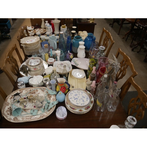 652 - PART TABLE LOT