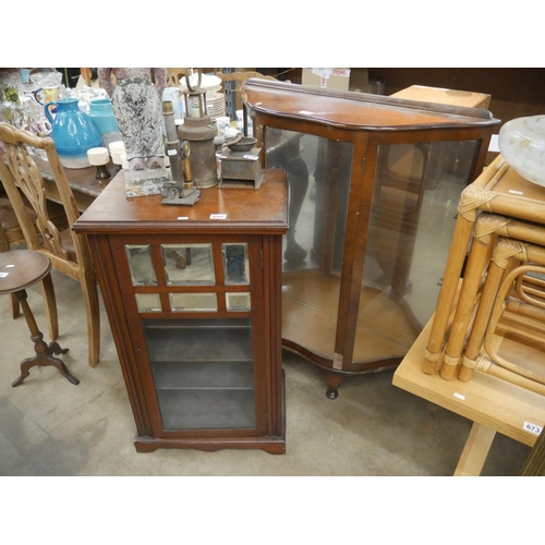 680 - DISPLAY CABINET & CHINA CABINET