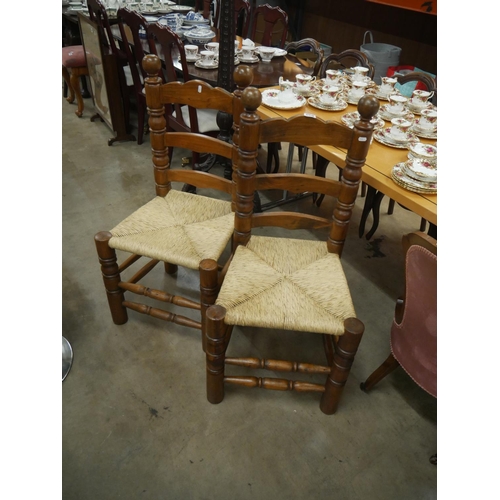 690 - 2 CHAIRS