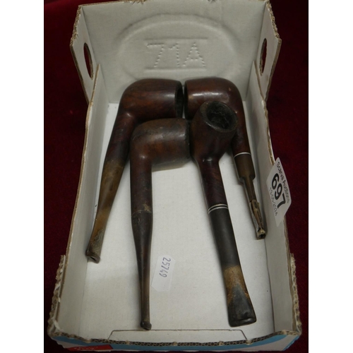 697 - VINTAGE PIPES