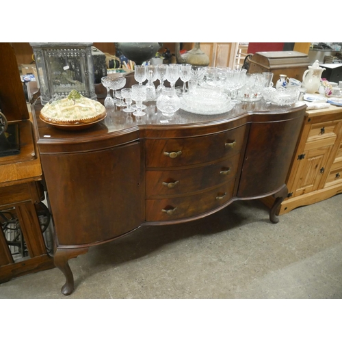 750 - MAHOGANY SIDEBOARD