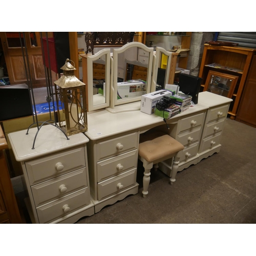 755 - DRESSING TABLE & MATCHING LOCKERS PLUS STOOL