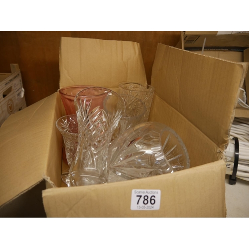 786 - BOX OF MIXED GLASSWARE