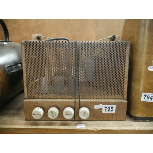 795 - OLD RADIO