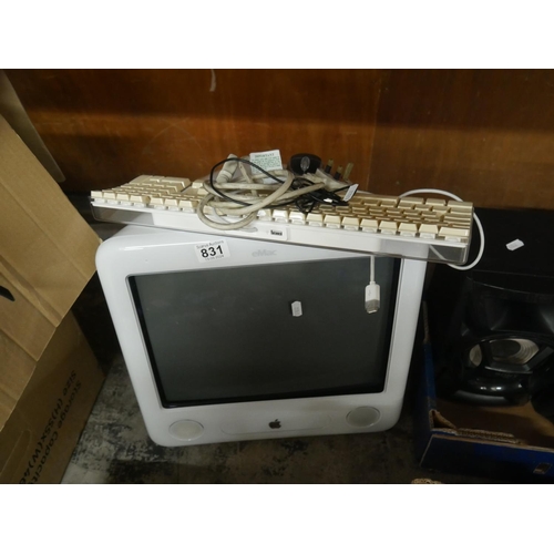 831 - APPLE EMAC COMPUTER