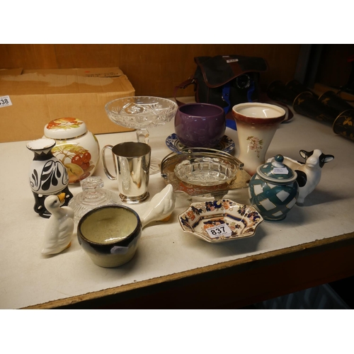 837 - MIXED CERAMICS