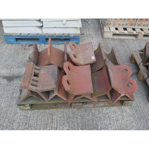 10 - PALLET OF DECORATIVE RED CLAY RIDGE TILES