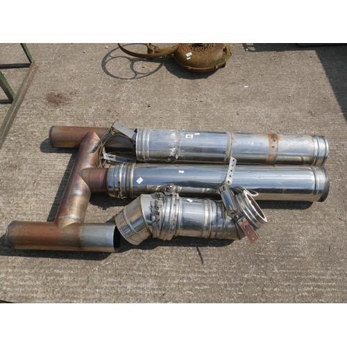 54 - LOT OF FLUE PIPING