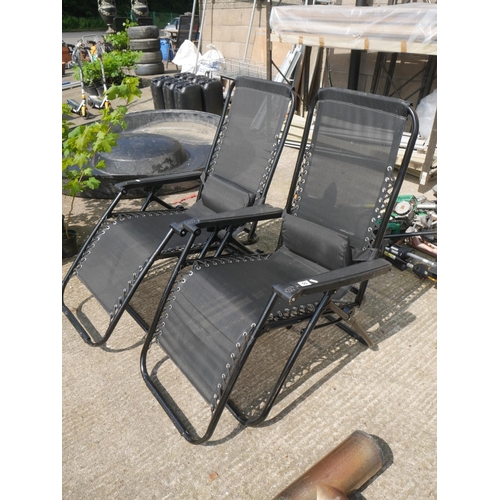 55 - 2 SUN LOUNGERS