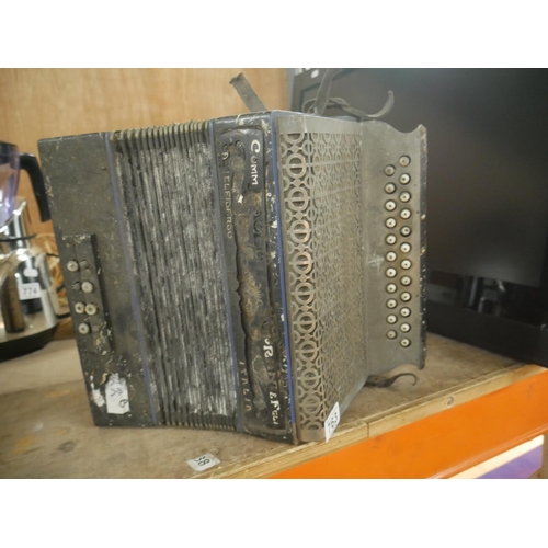 763 - OLD ACCORDION FOR RESTORATION