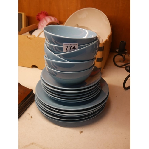 774 - DINNERWARE