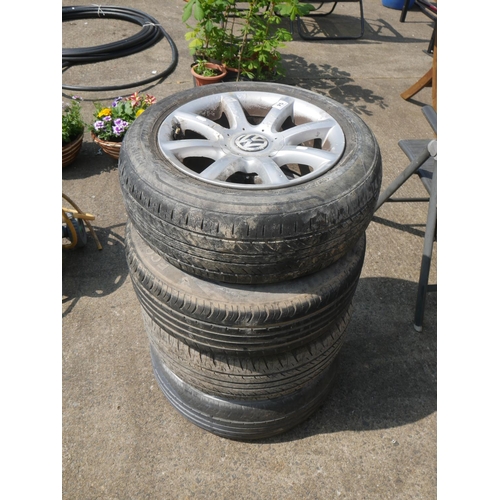 94 - 4 ALLOY WHEELS