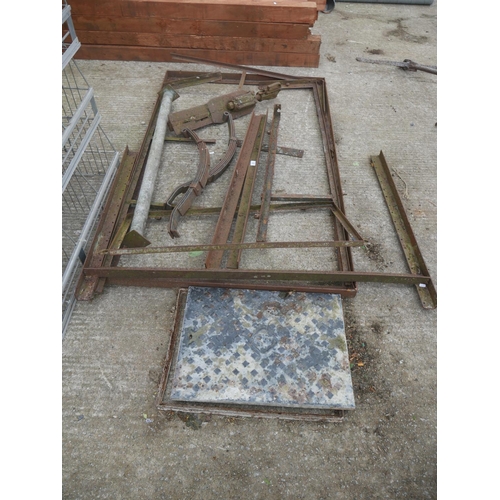 31 - TRAILER FRAME ETC