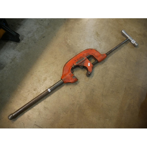 320 - LARGE PIPE CUTTER