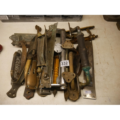 332 - LOT OF VINTAGE DOOR HANDLES