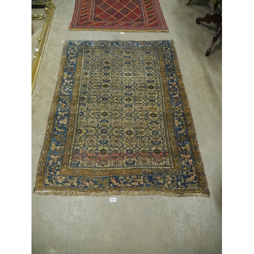 422 - ANTIQUE RUG 64