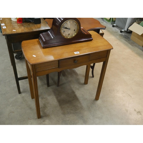 709 - OAK SIDE TABLE