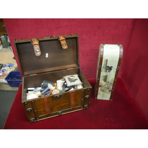 724 - WINE HOLDER & DECORATIVE TRUNK