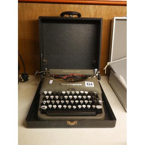 824 - TYPEWRITER