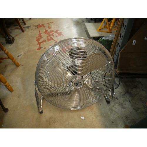 839 - LARGE FAN