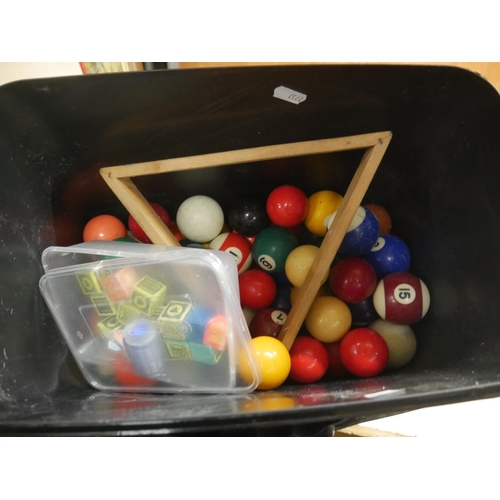 876 - SMALL SET OF POOL BALLS