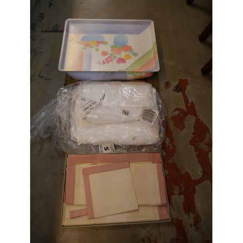 763 - LOT OF LINEN