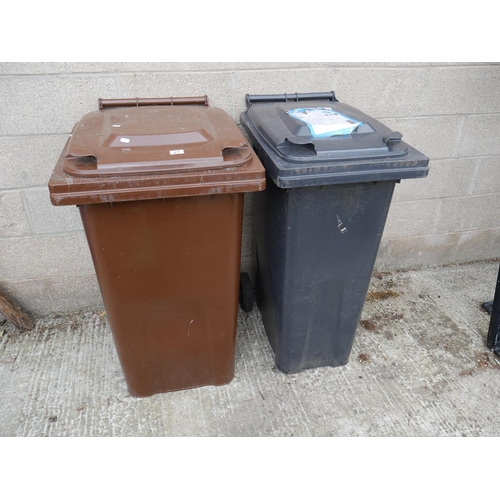 27 - 2 WHEELIE BINS