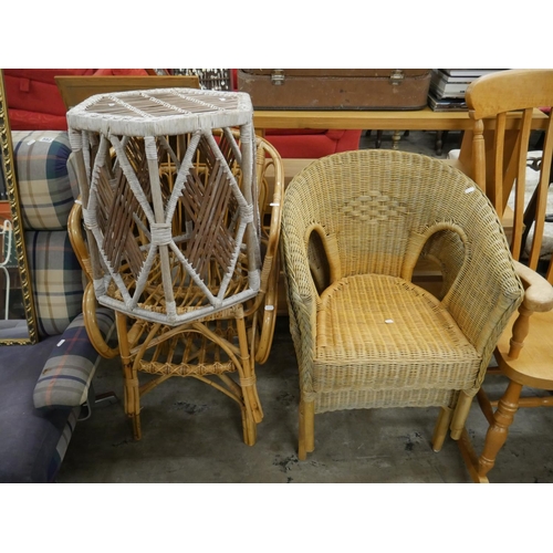 594 - LOT OF WICKER FURNITURE