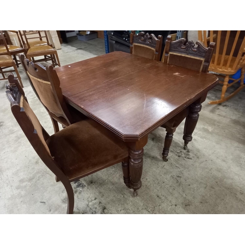 603 - VICTORIAN TABLE & 4 CHAIRS