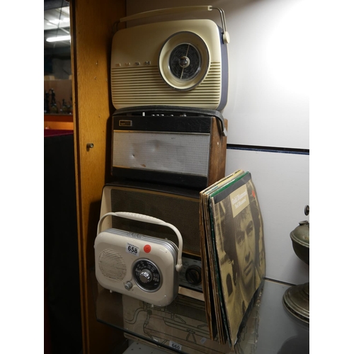 658 - VINTAGE RADIOS & RECORDS