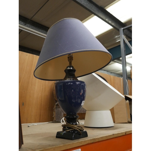 778 - TABLE LAMP