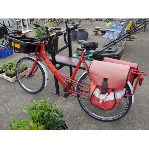 124 - ROYAL MAIL DELIVERY BIKE