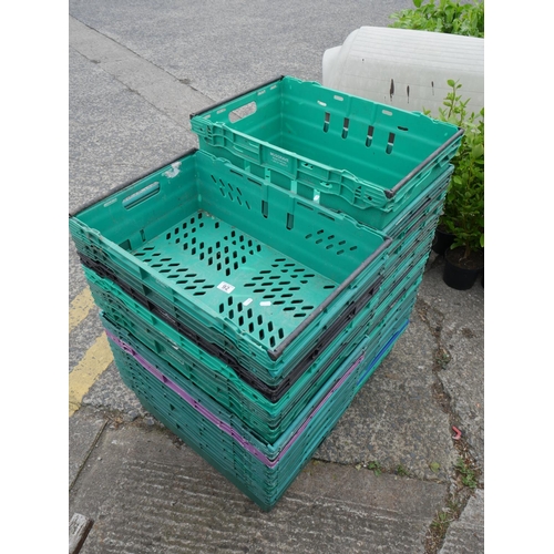 92 - LOT OF STORAGE CRATES