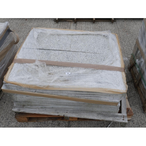 11 - PALLET OF GRANITE FLAGS