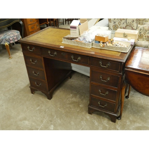 618 - TWIN PEDESTAL DESK WITH TOOLED LEATHER TOP