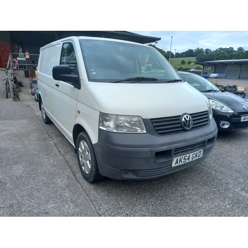 248 - VW TRANSPORTER VAN MOT TO APRIL 2025