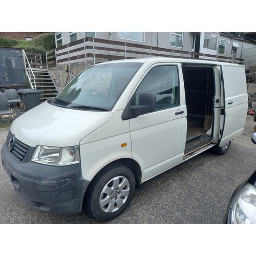 248 - VW TRANSPORTER VAN MOT TO APRIL 2025