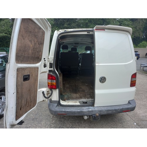 248 - VW TRANSPORTER VAN MOT TO APRIL 2025