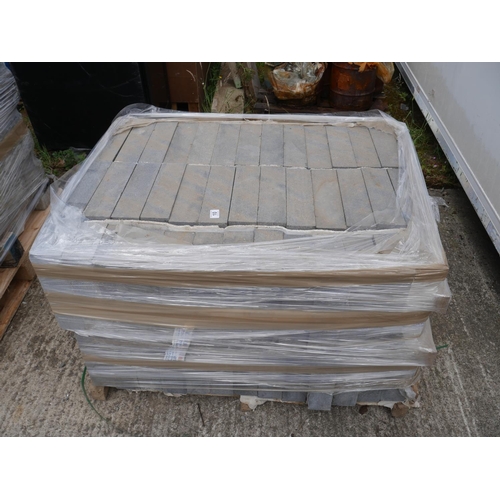 10 - PALLET OF GRANITE BLOCKS