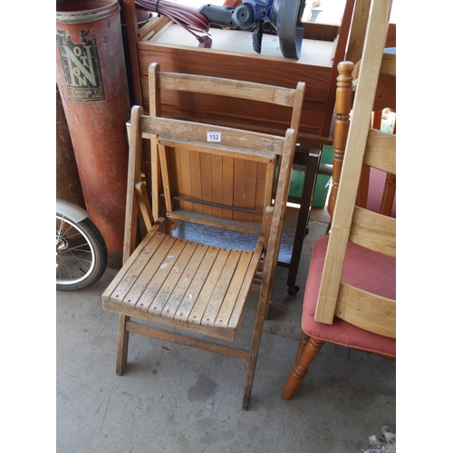 152 - 2 FOLDING CHAIRS