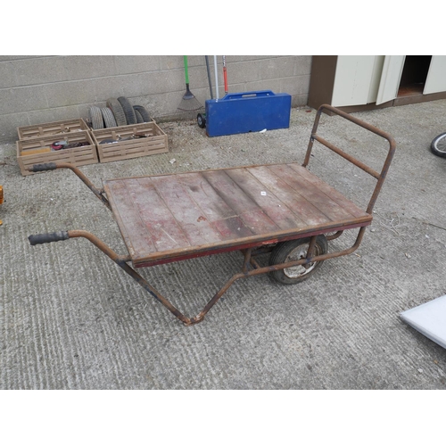 41 - OLD HAND CART