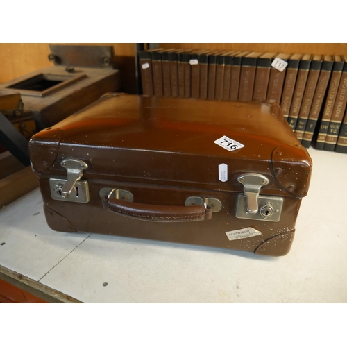 716 - VINTAGE CASE