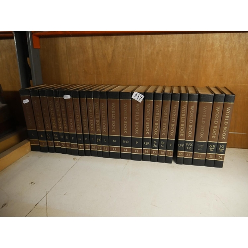 717 - LOT OF ENCYCLOPEDIA