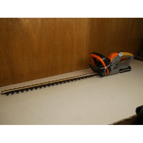 728 - RE-CHARGEABLE HEDGE TRIMMER